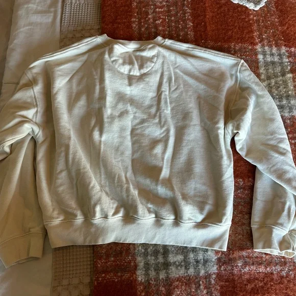 American Eagle Cream Casual Top - Picture 4 of 5